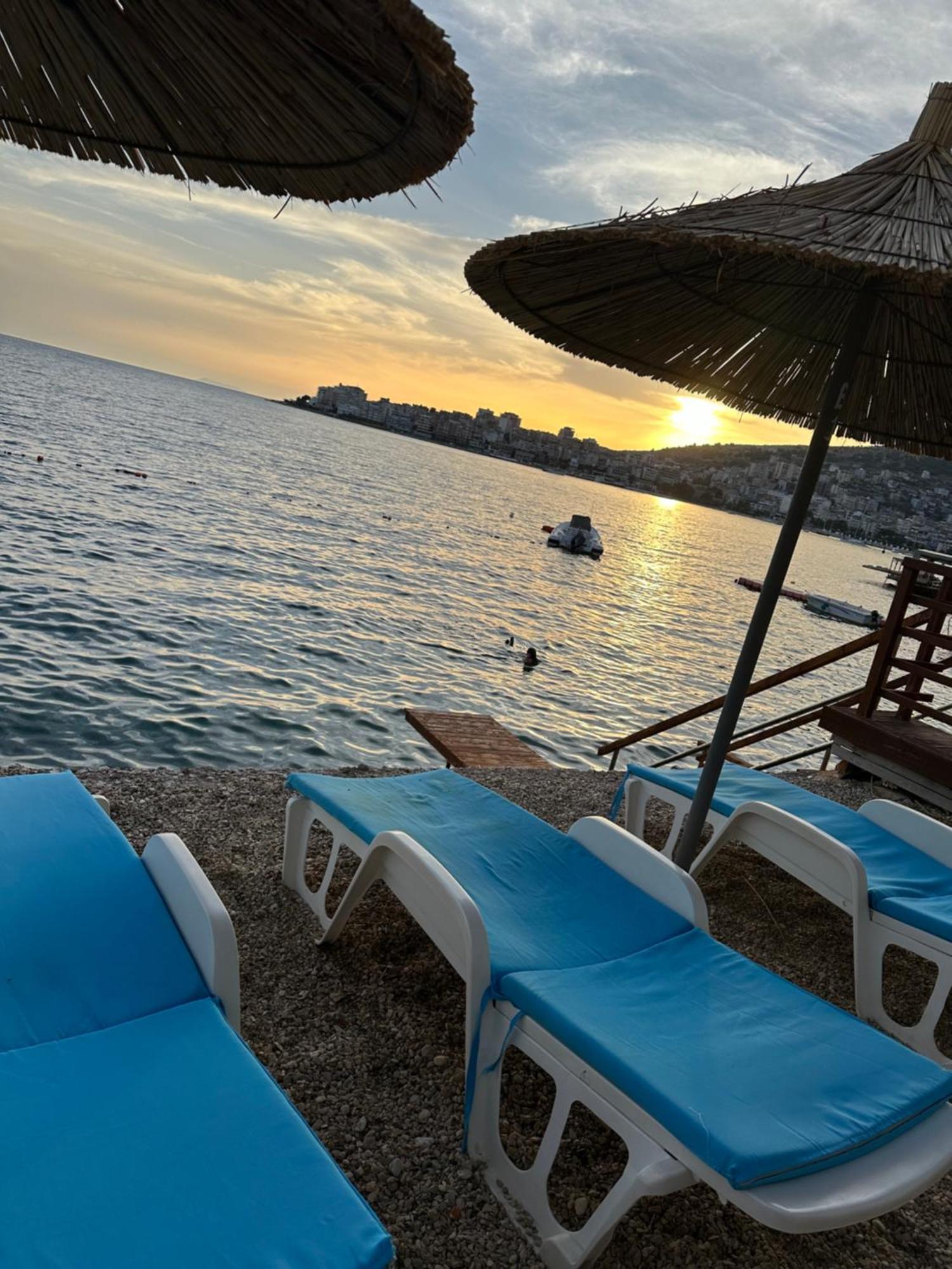 德尔芬妮酒店 Sarandë 外观 照片