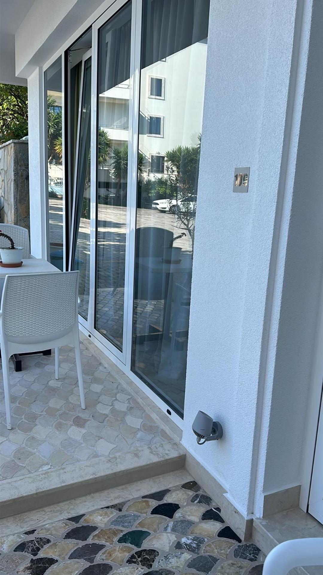 德尔芬妮酒店 Sarandë 外观 照片