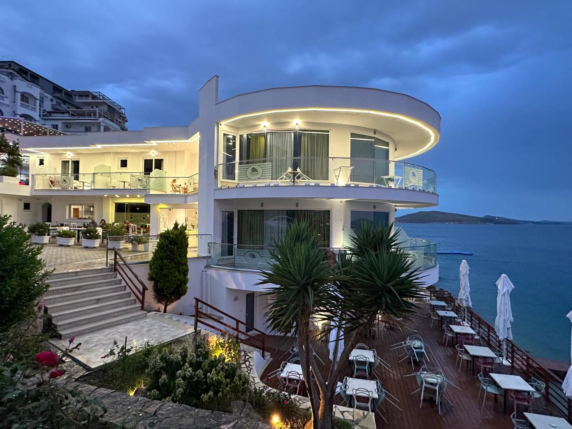 德尔芬妮酒店 Sarandë 外观 照片