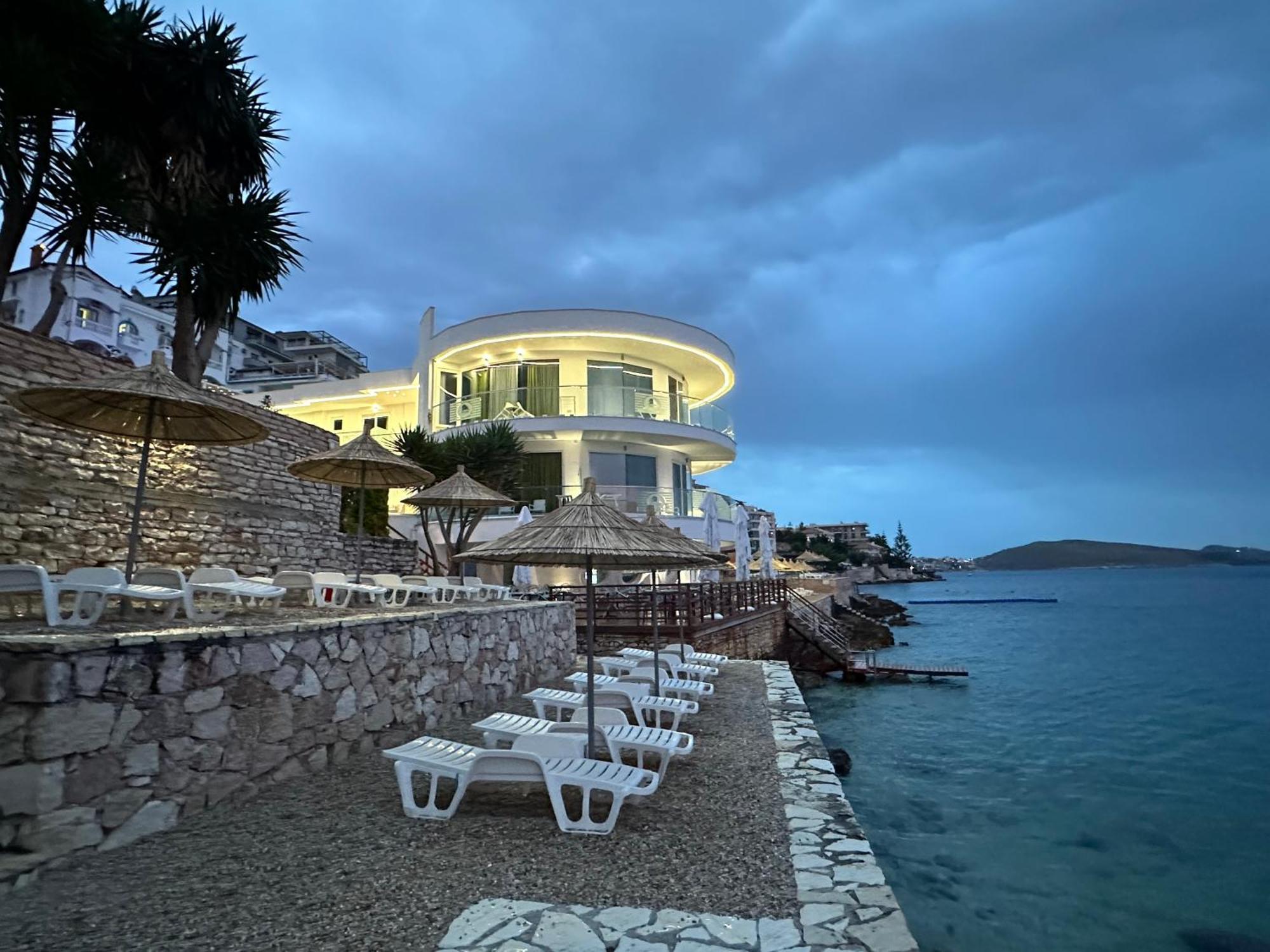 德尔芬妮酒店 Sarandë 外观 照片