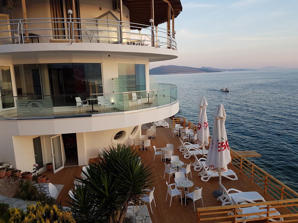 德尔芬妮酒店 Sarandë 外观 照片