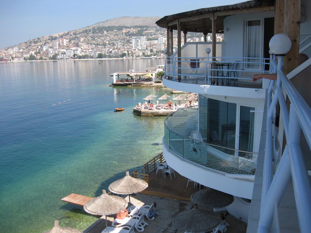德尔芬妮酒店 Sarandë 外观 照片
