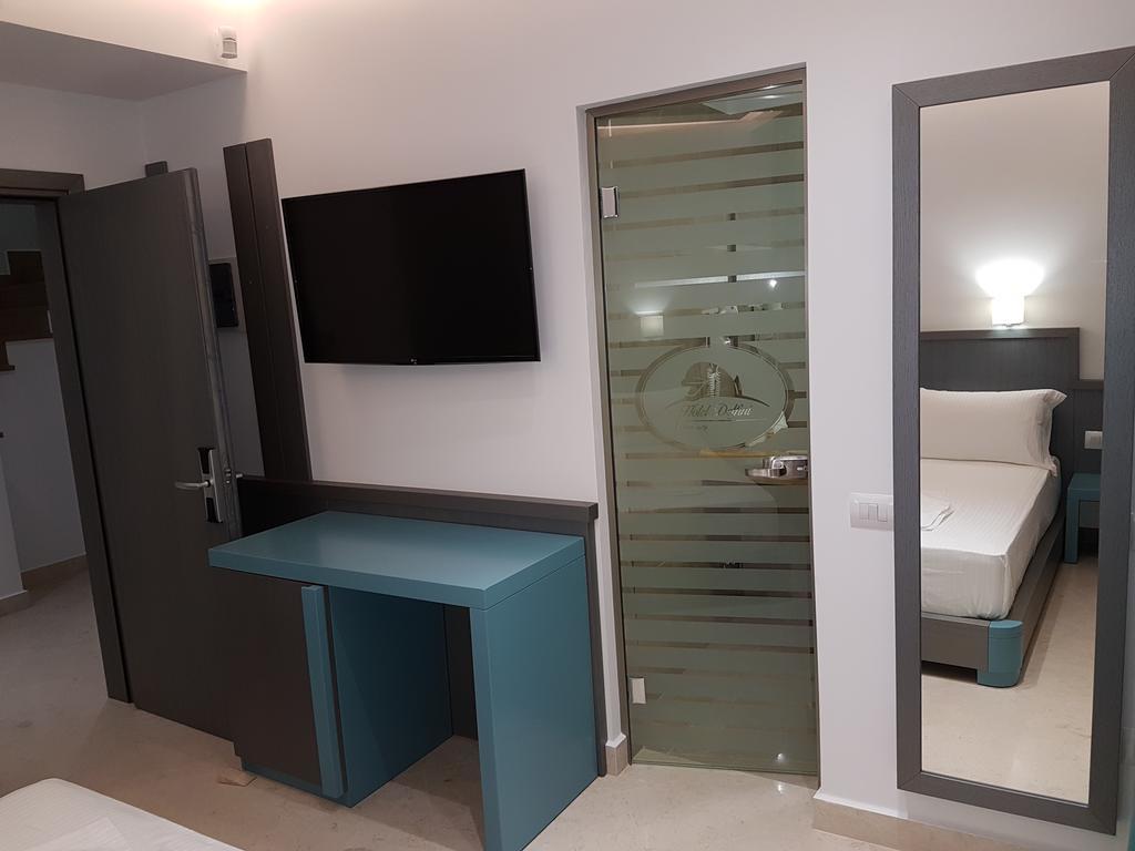 德尔芬妮酒店 Sarandë 外观 照片