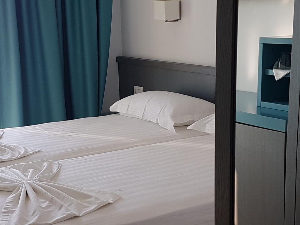 德尔芬妮酒店 Sarandë 外观 照片