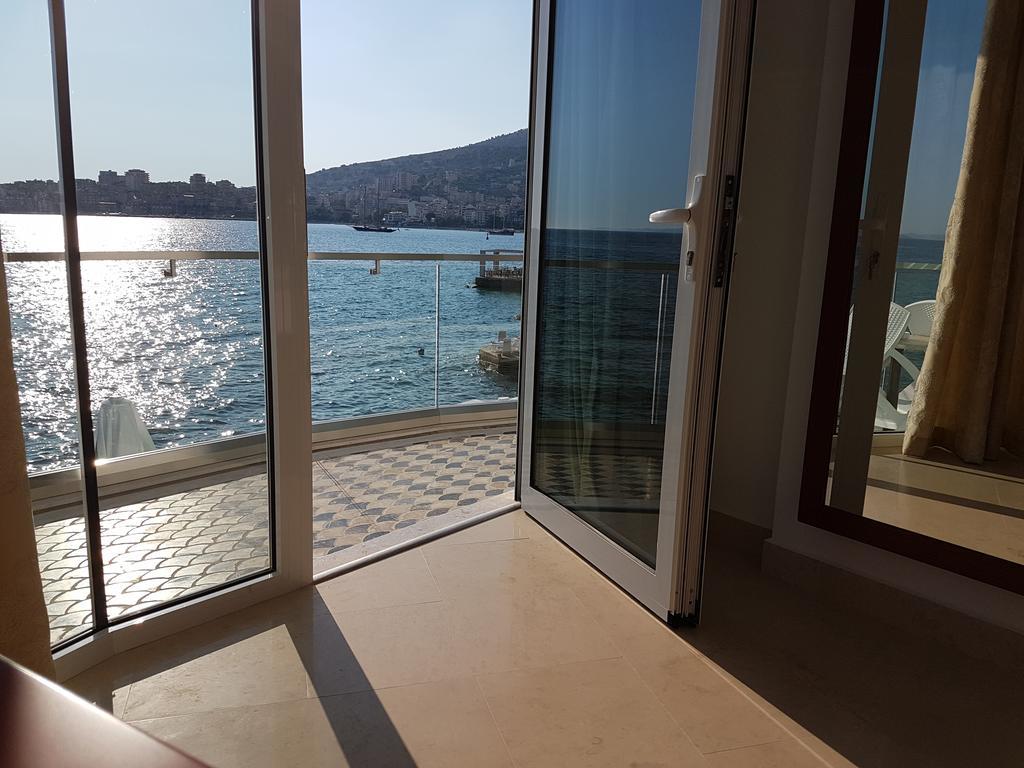 德尔芬妮酒店 Sarandë 外观 照片