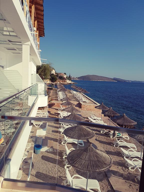 德尔芬妮酒店 Sarandë 外观 照片