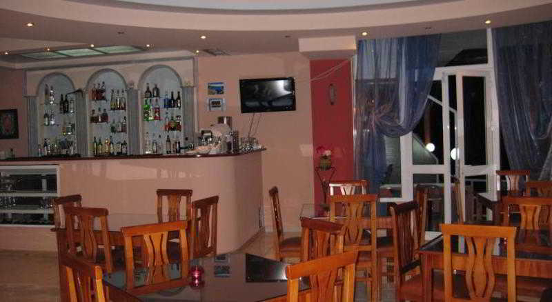 德尔芬妮酒店 Sarandë 外观 照片